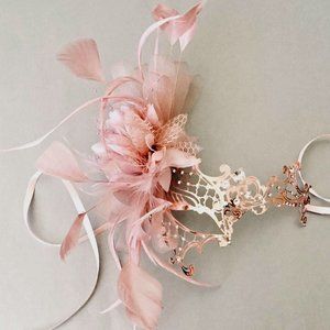 HALLOWEEN MASQUERADE MASK WOMEN PHANTOM FEATHERS
